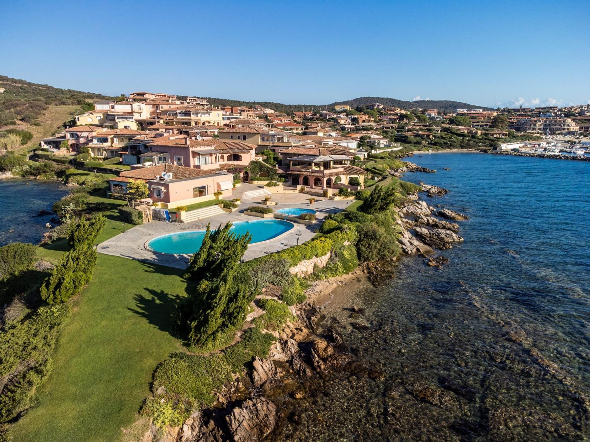 S'Abba Seafront Apartments - Your House In Sardinia Golfo Aranci Bagian luar foto