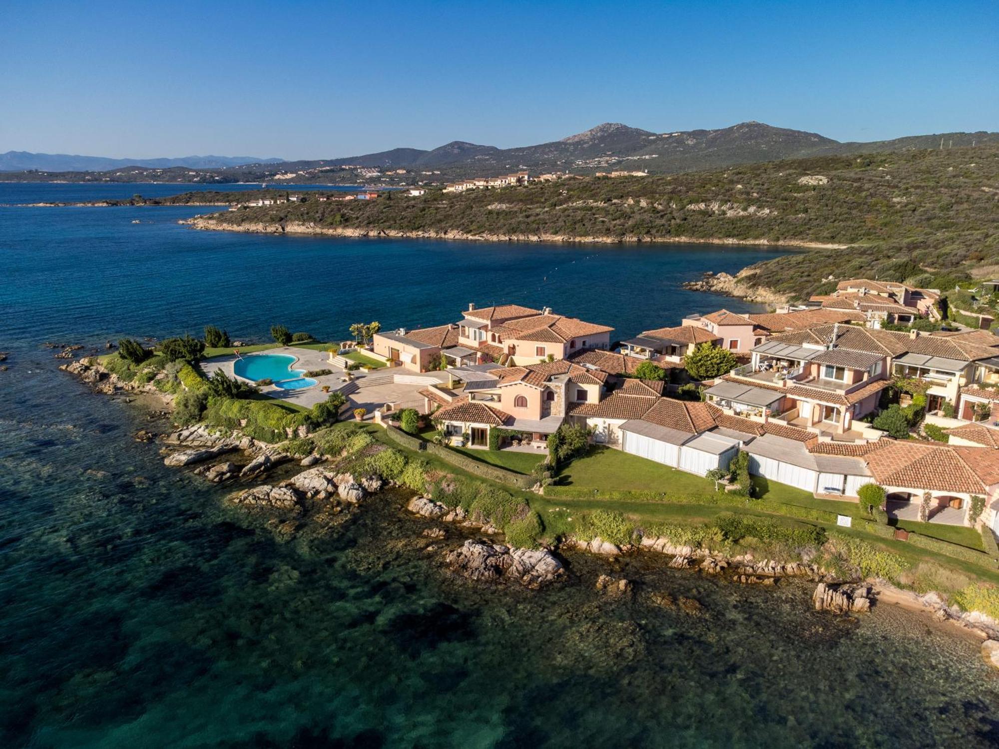 S'Abba Seafront Apartments - Your House In Sardinia Golfo Aranci Bagian luar foto