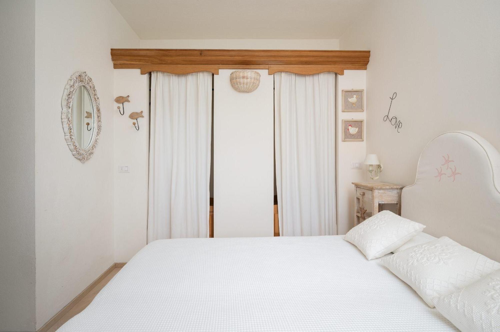 S'Abba Seafront Apartments - Your House In Sardinia Golfo Aranci Bagian luar foto