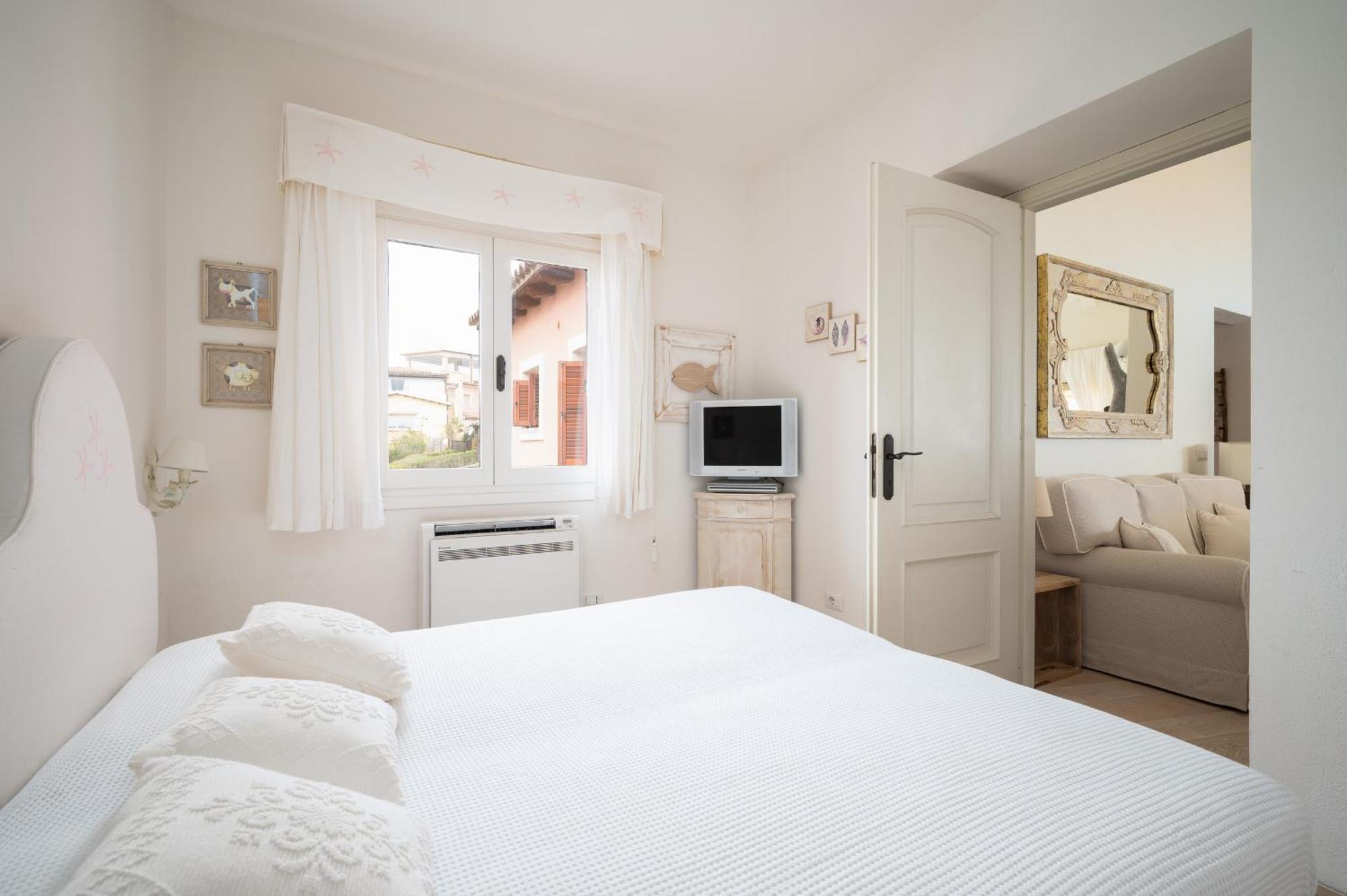 S'Abba Seafront Apartments - Your House In Sardinia Golfo Aranci Bagian luar foto