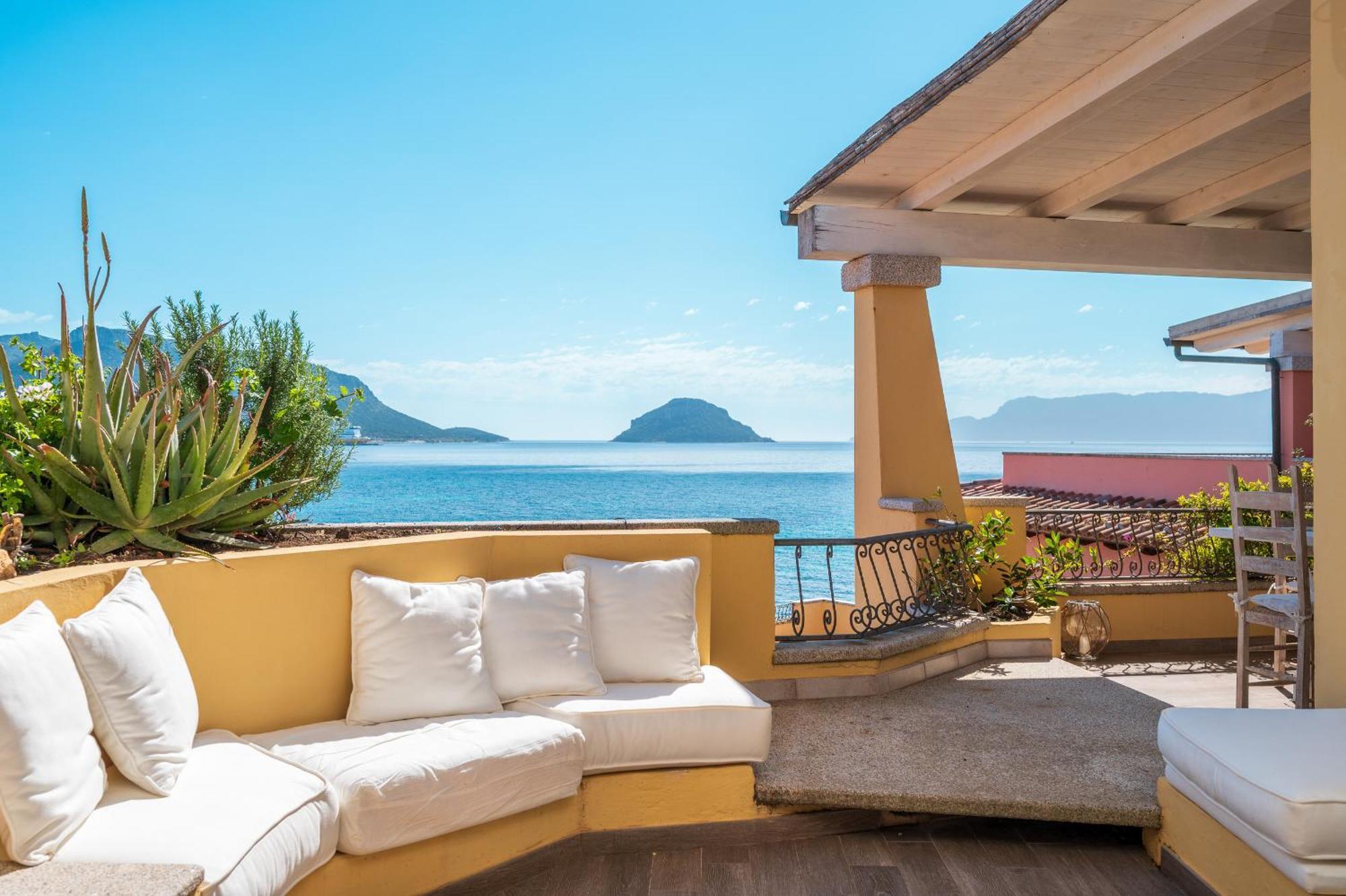 S'Abba Seafront Apartments - Your House In Sardinia Golfo Aranci Bagian luar foto