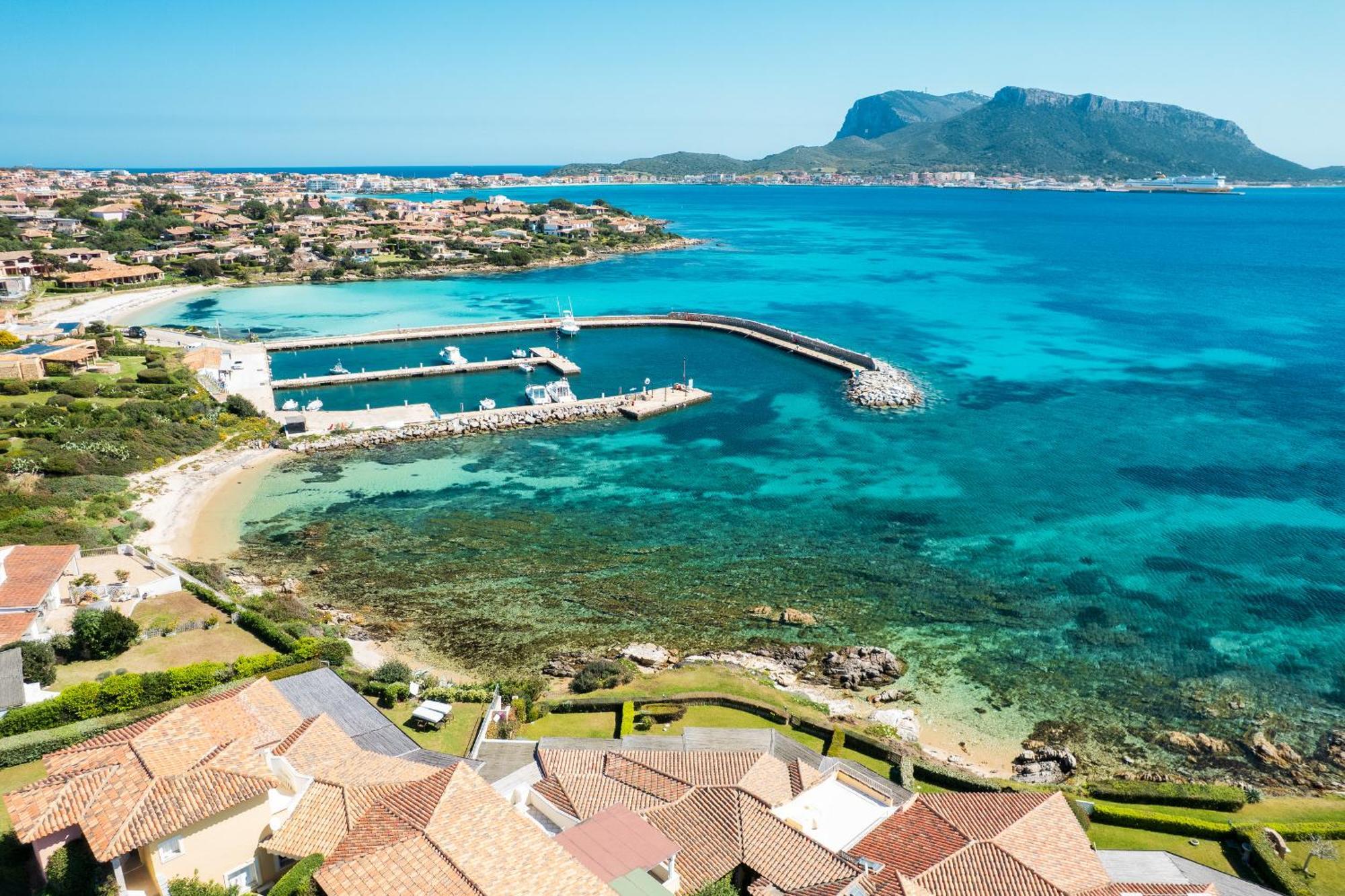S'Abba Seafront Apartments - Your House In Sardinia Golfo Aranci Bagian luar foto